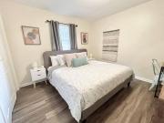 *Pristine PadKing Bed *DukeLong Term Stays*