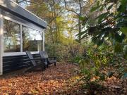 Knus boshuisje middenin de natuur