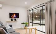 Top Kingscote