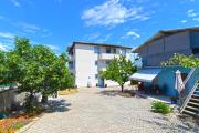 Apartments with a parking space Stinjan, Pula - 19643