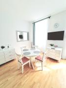 Herzlich Willkommen - Küss die Hand 4