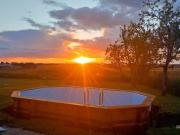 Charmante Longère avec Terrasse et Piscine Chauffée, proche châteaux et zoo, en pleine nature - FR-1-591-240