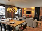 Appart Ski aux Pieds au Centre des Gets - 8 Pers. - FR-1-598-28