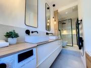 AppartChic - appartement standing - plein Centre & Parking privé