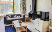 Lovely Home In Bruinisse With Kitchen