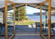 12 Rocks Beach View Loft Central Port Campbell