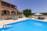 Villa Serpa by Villa Plus