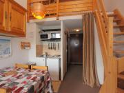 Studio lumineux et fonctionnel, 2ème étage, 4 pers, skis aux pieds, balcon exposé Sud, près télésiège - FR-1-416-56 Studio lumineux et fonctionnel, 2ème étage, 4 pers, skis aux pieds, balcon exposé Sud, près télésiège - FR-1-416-56