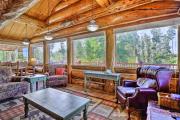 < 1 Mi to Lake Granby: Log Cabin w Fire Pit