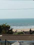 Contemporary one bed studio. Sea views and parking Contemporary one bed studio. Sea views and parking