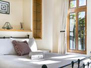 Stunning 2BR Apt with Balcony Next to Queens Uni - Pass the Keys