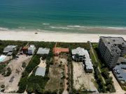 Beachfront 4 Bedroom 4 Bath with Huge Deck Wifi