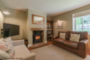 Duck Cottage - Grade II Listed cottage, village location, nr Holt