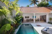 Villa Toru - Stylish luxury in Legian, tranquil location, walk to beach