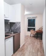 10 min from Paris AND close to Metro