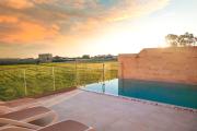 Inni Holiday Home with Infinity Pool