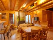 Appartement rénové 3 chambres, animaux acceptés, parking, proche Grand Massif - FR-1-642-76