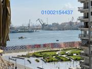 شقة 714سوبر 3 غرف مطله علي قناة السويس بورسعيد