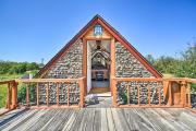 The Rockhouse Cottage with Deck on Tulsa Farm!