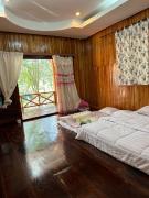 Top Ban Phra Phloeng