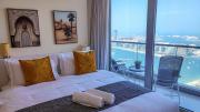 Exquisite, luxe 1BD Apartment, Unparalleled Sea Views, Prime Dubai Marina Location & Full Kitchen by "La Buena Vida Holiday Homes