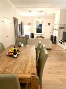 Deepfields Romsey Cottages