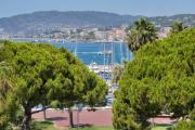 REF 1478 - Cannes Croisette - Sea view apartment for rent REF 1478 - Cannes Croisette - Sea view apartment for rent
