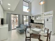 180 - Lindo apartamento com 02 suítes em Mariscal