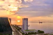 Luxury Seaside Sunset View at SM Mall of Asia with free parking