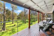 Redgum Treehouse - Outstanding luxury in the heart of wine country and minutes from the beaches