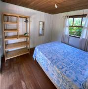 Oka do Mar - Hospedaria de Quartos e Casa na Ilha do Mel - Nova Brasília Oka do Mar - Hospedaria de Quartos e Casa na Ilha do Mel - Nova Brasília