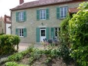 Charmante maison rénovée avec jardin clos, 3 chambres, proche sites touristiques et villlage médiéval - FR-1-489-105