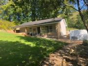 A Detached Garden Lodge, Hot Tub, Heating, WiFi & Parking