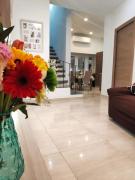 Cheerful 3 bedroom town house with garage free parking inside or outside with back yard and roof