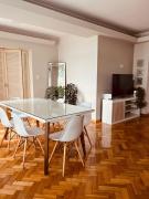 AMPLIO PISO VINTAGE EN ZONA CÉNTRICA DE MENDOZA.