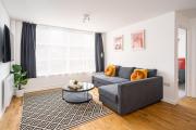 Contemporary City Centre Apartment With Parking Contemporary City Centre Apartment With Parking