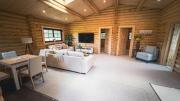 Aspen Lodge, Amazing New Log Cabin with Hot Tub - Sleeps 6 - Felmoor Park