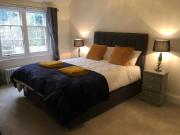 The Old Barn Marlborough, spacious grade 2 listed with parking