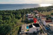 Family friendly apartments with a swimming pool Vir - Kozjak, Vir - 18589