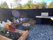 Tipsy Cottage with fire-pit and BBQ Tipsy Cottage with fire-pit and BBQ