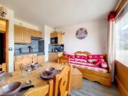 Appartement rénové · Skis aux pieds · 5 personnes - FR-1-344-769