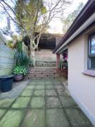 Comfortable Spacious Garden Cottage