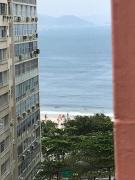 Copacabana, Qto e Sala. Vista lateral para o mar