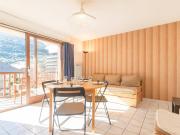 Appartement fonctionnel 2 pièces avec parking, centre Briançon - FR-1-330C-60