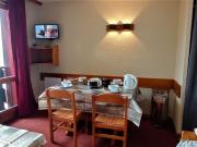 Appart 4 pers, skis aux pieds, balcon, kitchenette, TV - FR-1-545-24