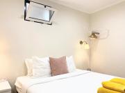 Apartment in the center next to the parliament