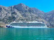 Bay of Kotor View Apartment with pool