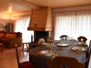 Appartement chaleureux 4 pièces, accès direct aux pistes, proche commerces et services, parking couvert - FR-1-180-178