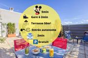 La terrasse DisneyGareCentre à 3min parking free