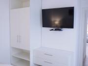 5C Departamento de dos ambientes, por escalera.